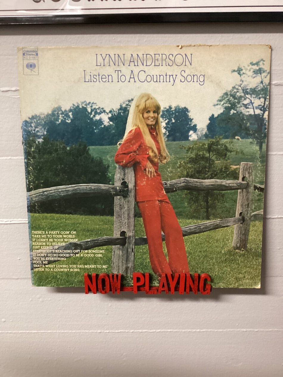 Lynn Anderson - Listen To A Country Song