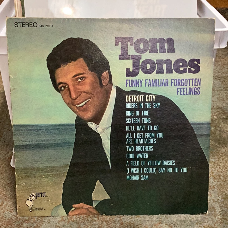 Tom Jones - Funny Familiar Forgotten Feelings